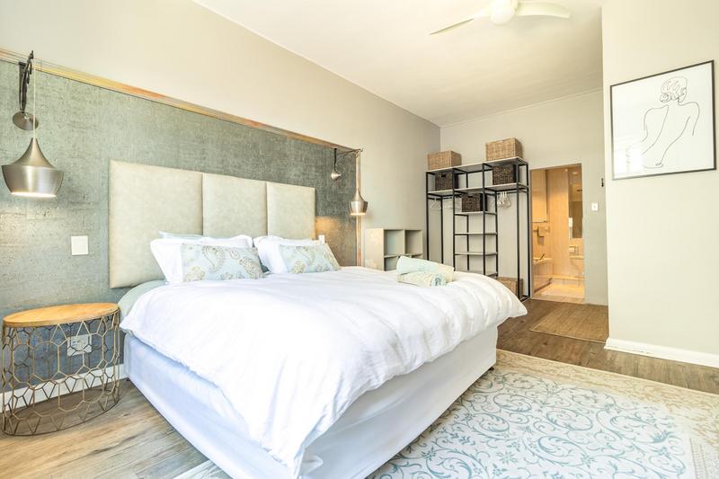 To Let 2 Bedroom Property for Rent in Sea Point Western Cape